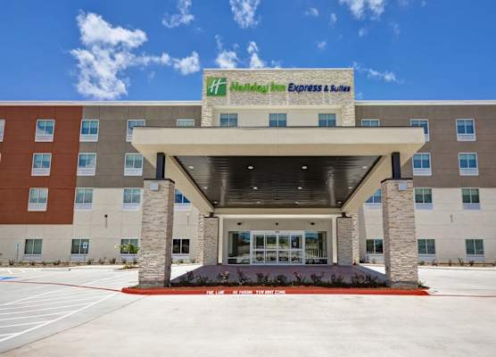 Holiday Inn Express & Suites HOUSTON NASA - BOARDWALK AREA by IHG 1