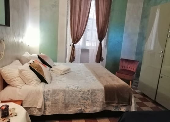 Român Holidays 1