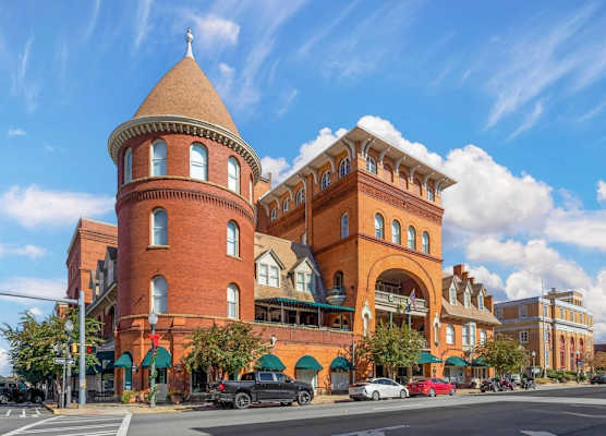 Windsor Hotel, an Ascend Collection Hotel 1