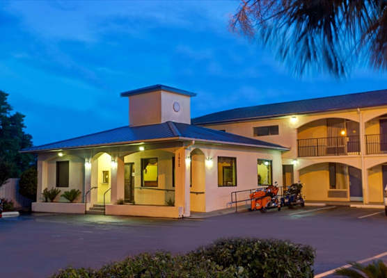 Super 8 by Wyndham Walterboro 1