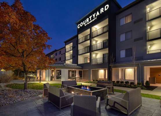 Courtyard by Marriott Cincinnati Airport 1