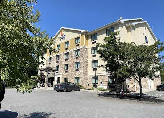 Comfort Inn & Suites Brattleboro I-91 1