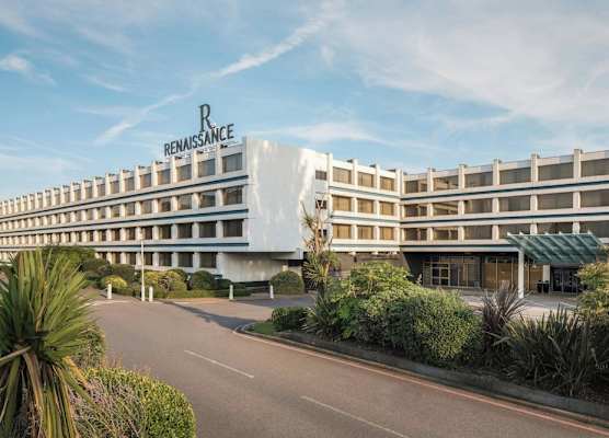 Renaissance London Heathrow Hotel 1