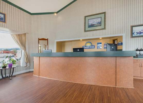 Days Inn by Wyndham Auburn 1