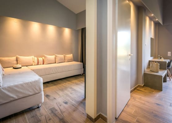 Zoe Hotel, Trypiti Beach Resort & Hive water park 1