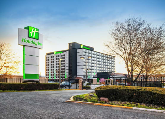 Holiday Inn NEWARK INTERNATIONAL AIRPORT by IHG 1