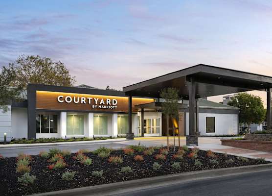 Courtyard by Marriott San Mateo Foster City 1
