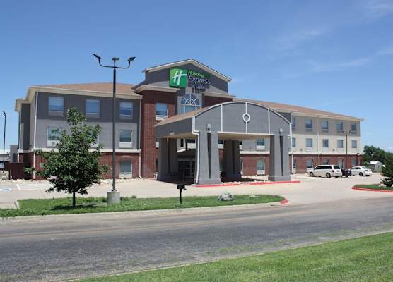 Holiday Inn Express & Suites SHAMROCK NORTH by IHG 1