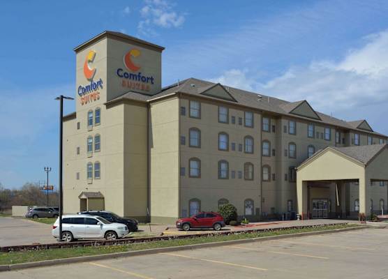 Comfort Suites Yukon - SW Oklahoma City 1