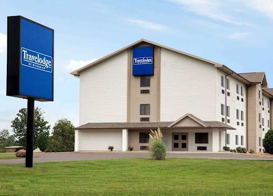 Travelodge by Wyndham Livonia 1