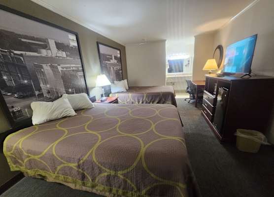 budgetel Inn & Suites 1