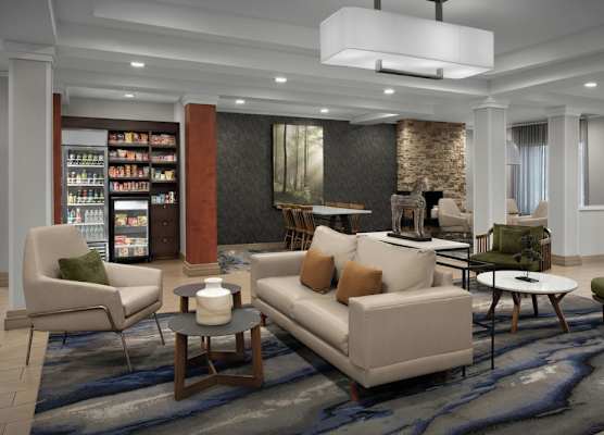 Fairfield Inn & Suites by Marriott Rogers 1