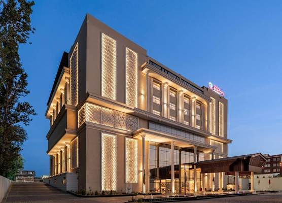 Ramada Encore by Wyndham Rajbagh Srinagar 1