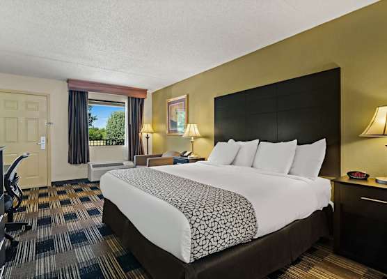 Best Western Windsor Suites 1