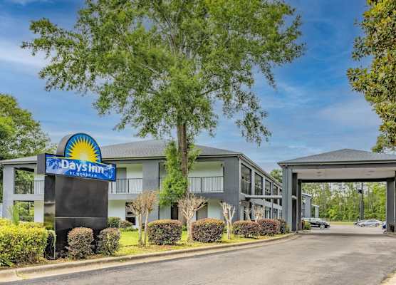 Days Inn by Wyndham Pensacola I-10 1