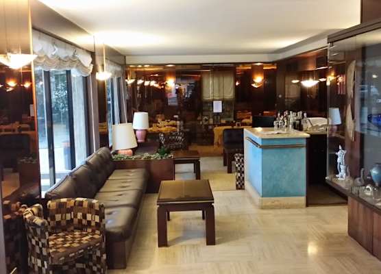 Club Hotel 1