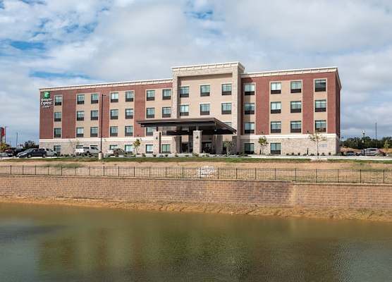 Holiday Inn Express & Suites WENTZVILLE ST LOUIS WEST by IHG 1
