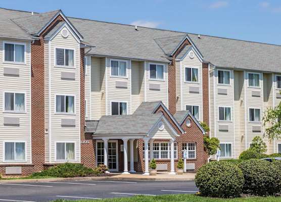 Microtel Inn & Suites by Wyndham 1