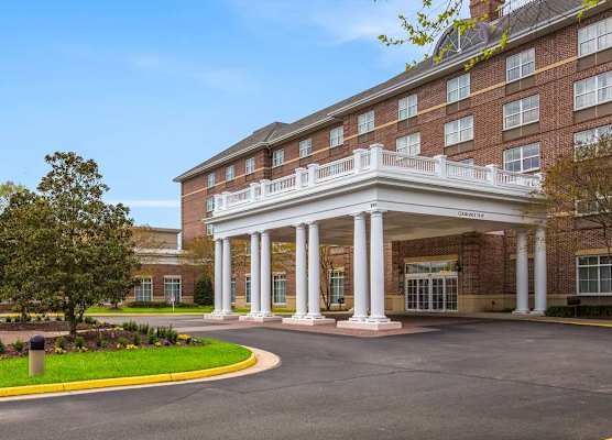 Hilton Garden Inn Suffolk Riverfront 1