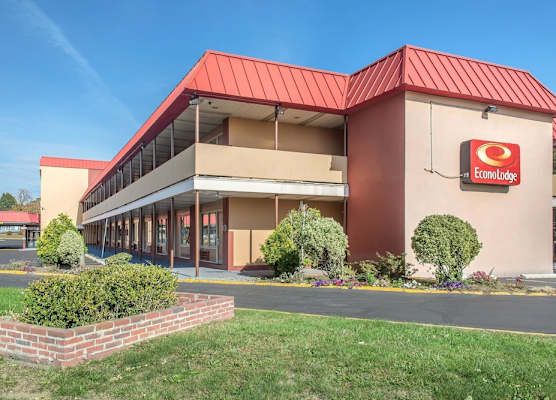 Econo Lodge West Haven 1