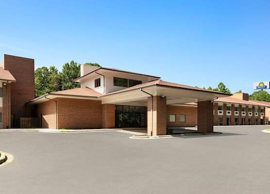 Days Inn by Wyndham Lexington 1