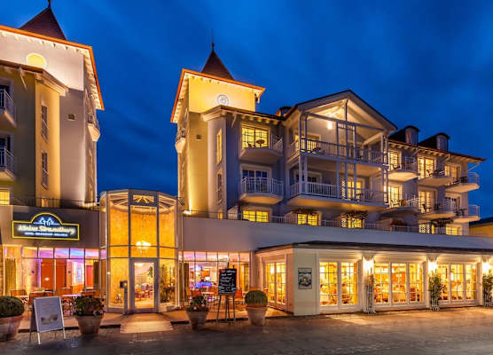 Hotel Kleine Strandburg - Adults Only 1
