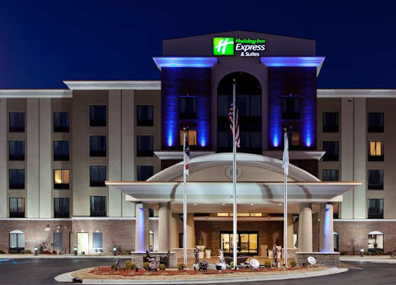 Holiday Inn Express & Suites HOPE MILLS-FAYETTEVILLE ARPT by IHG 1