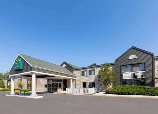 La Quinta Inn by Wyndham Sheboygan 1