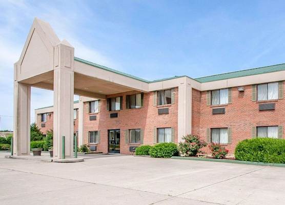 Econo Lodge Dexter 1