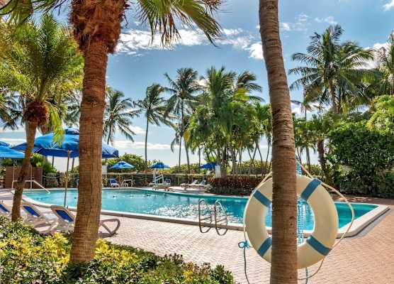 Radisson Resort Miami Beach 1