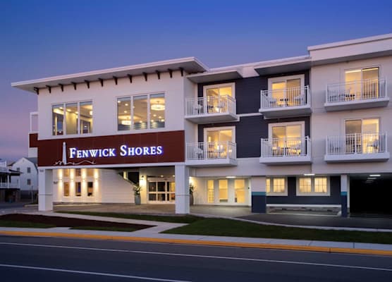 Fenwick Shores, Tapestry Collection by Hilton 1