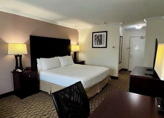 Executive Inn - Fort Lee 1