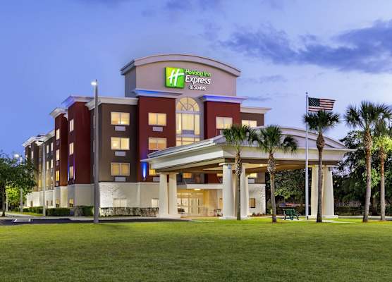 Holiday Inn Express & Suites FORT PIERCE WEST by IHG 1