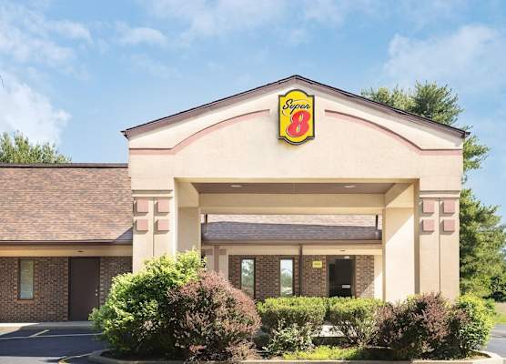 Super 8 by Wyndham Taylorville IL 1