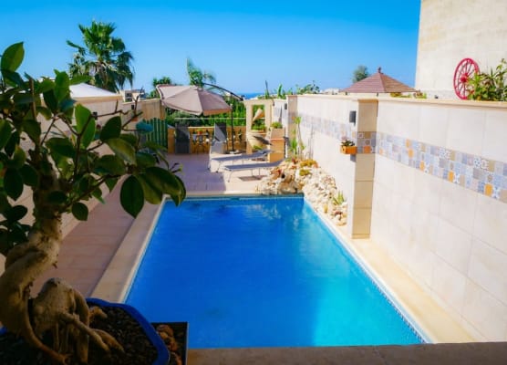 Narcisa Farmhouse B&B 1