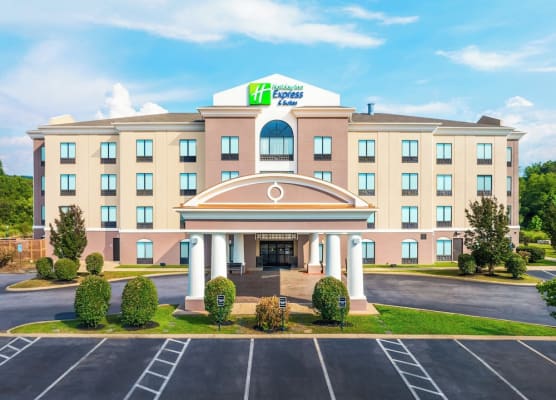 Holiday Inn Express & Suites NEWPORT SOUTH by IHG 1