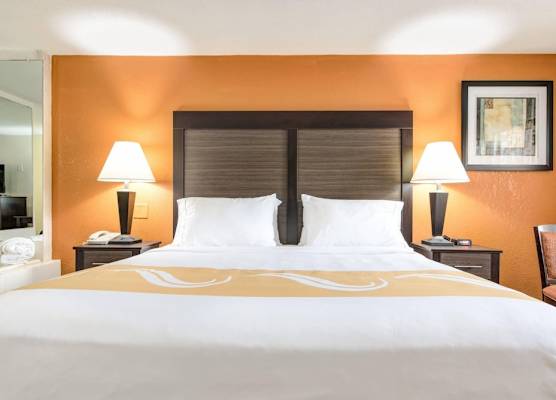 Quality Inn Creekside - Downtown Gatlinburg 1
