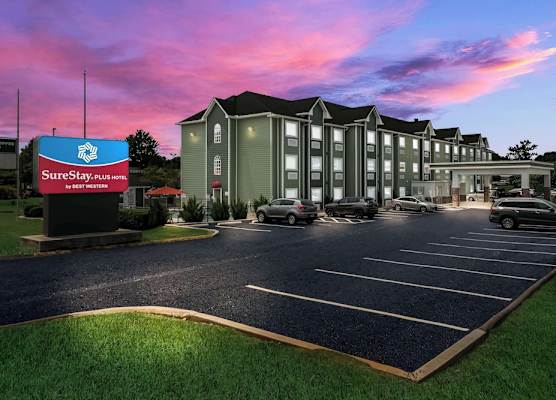 SureStay Plus Hotel by Best Western Sevierville 1