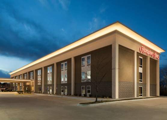 Hampton Inn Lawrence 1