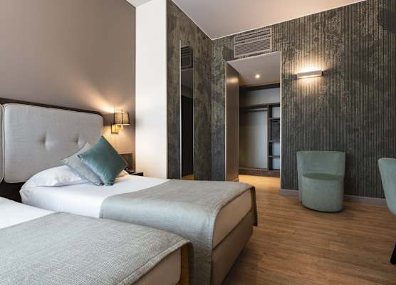 Mokinba Hotels King 1