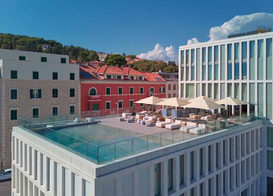 Hotel Ambasador 1
