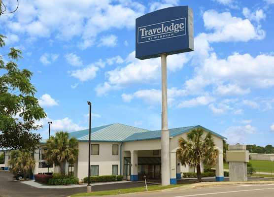 Travelodge by Wyndham Montgomery East 1