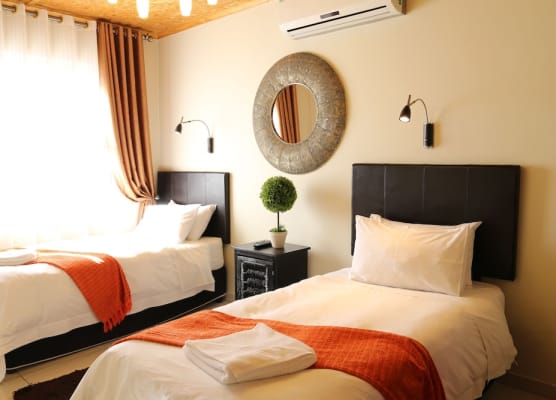 Tilla's Guesthouse 1