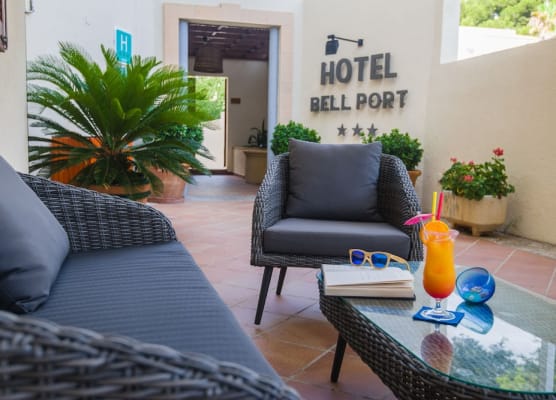 Bell Port Hotel 1