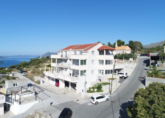 Apartments Villa Dadić 1