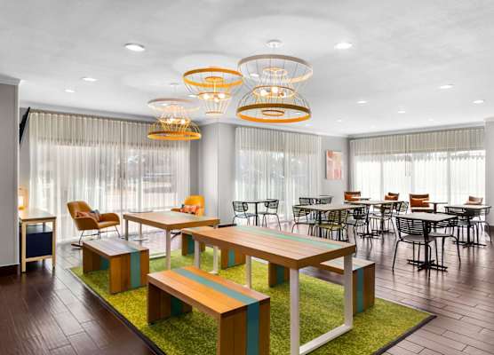 Spark by Hilton Pearland 1