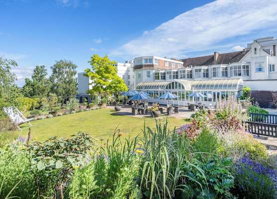 Bromley Court Hotel London 1
