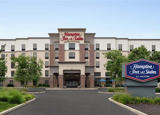 Hampton Inn & Suites Pittsburgh/Harmarville 1