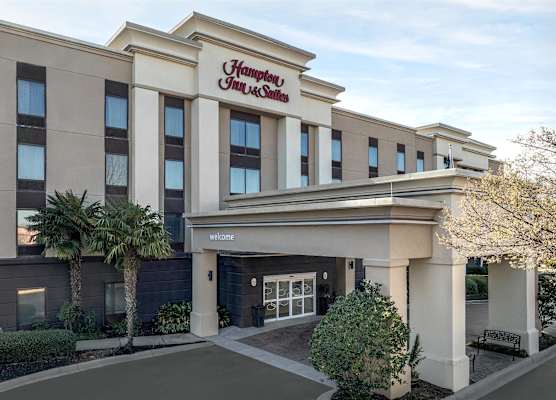 Hampton Inn & Suites Clinton - I-26 1