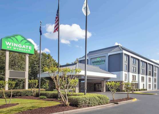 Wingate by Wyndham Charleston Coliseum 1